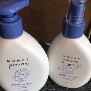 Monat Jr detangler and Shampoo